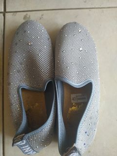 Sepatu slip on abu abu bling manik size 40