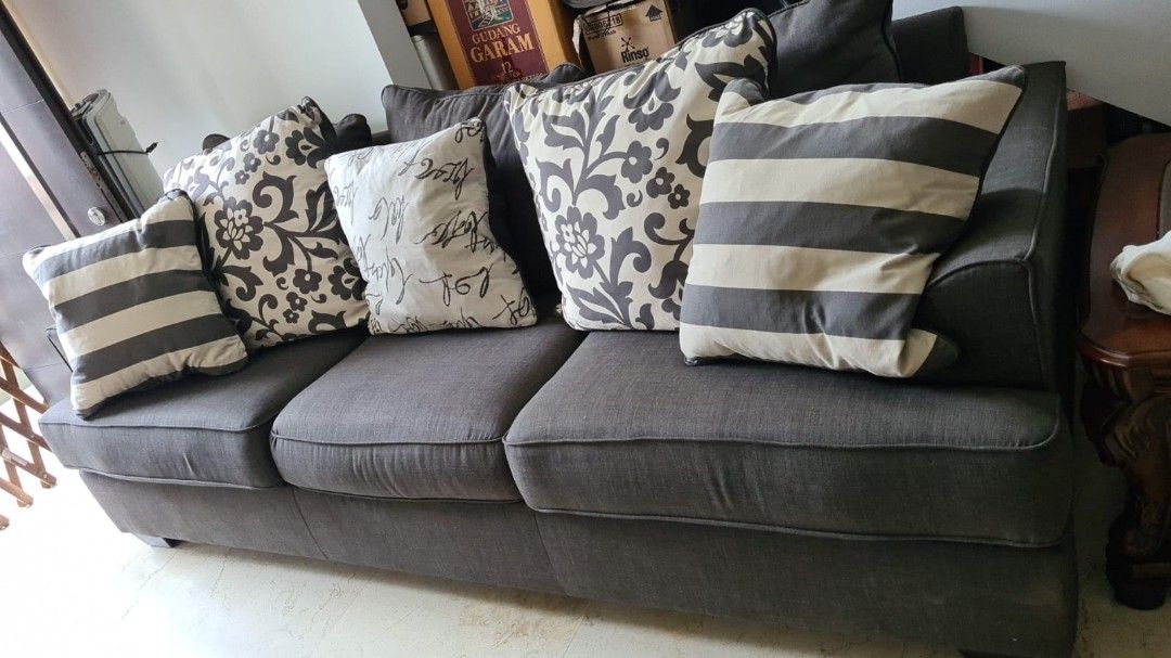 Ashley levon sofa hot sale