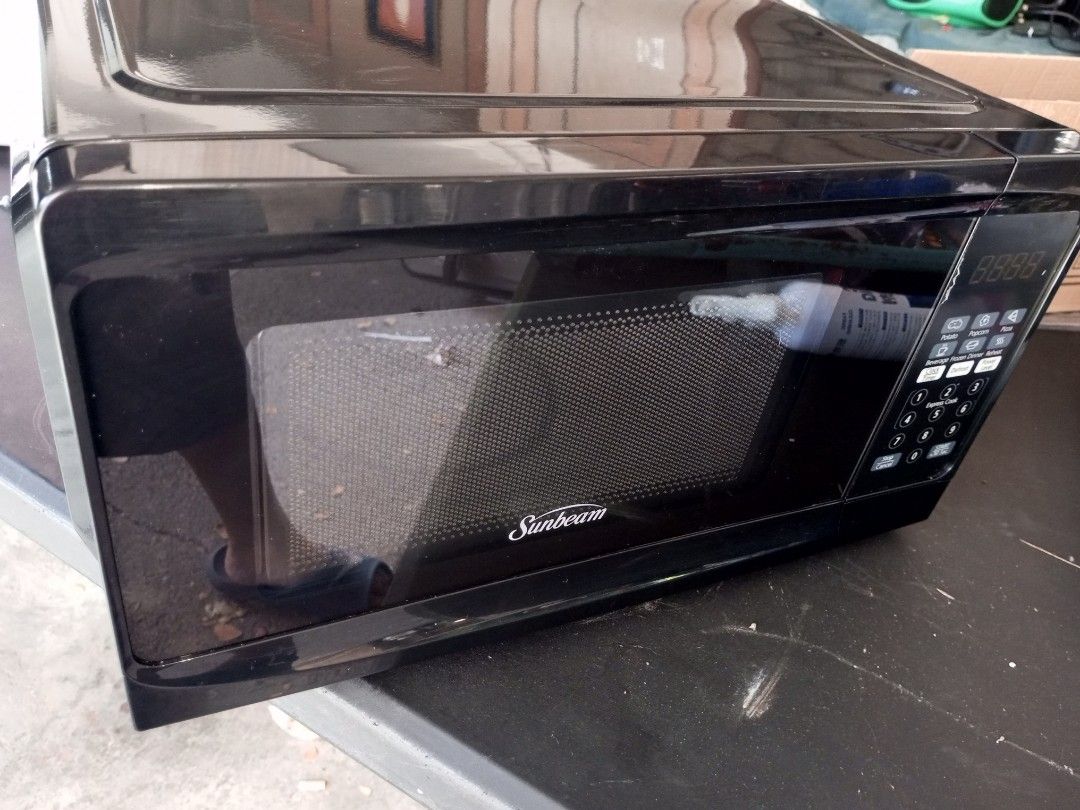 Sunbeam Microwave Oven on Carousell