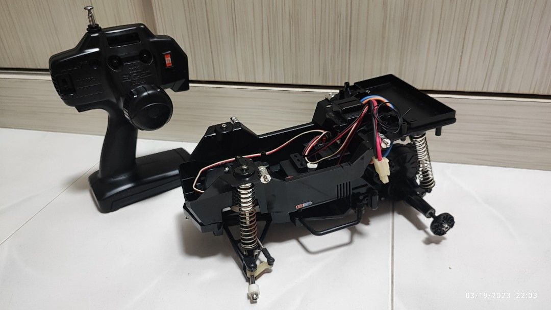 Tamiya 1/12th lunch box gold edition, Hobbies & Toys, Toys & Games on