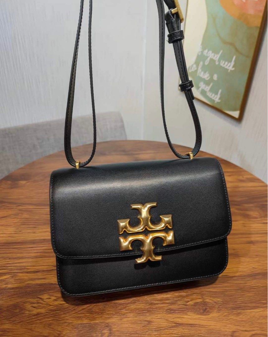 Tory Burch Eleanor Bag (Category: Luxury Bags & Wallets) located in Rizal. Submitted by LuxbyMarifrance (Listing ID 1221480336, Image 1). Description: 🏷️ 4,000 only+ SF 👜 T Eleanor Bag 📏 6.4” (16.3cm); length: 9.3” (23.5cm) 📌 with tag, dust bag, paper bag ✨All trademarks, logos and brand names are reserved and property of the original brand owners. #toryburchbagph #toryburchbagphilippines #authentic #factoryoutlet #LuxbyMarifrance #luxbagforl