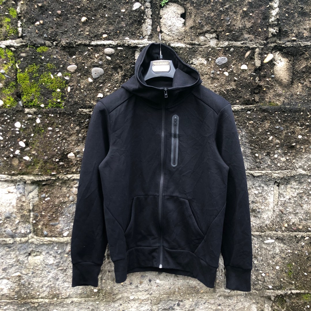 UNIQLO TECH FLEECE (BLACK), Men's Fashion, Coats, Jackets and Outerwear