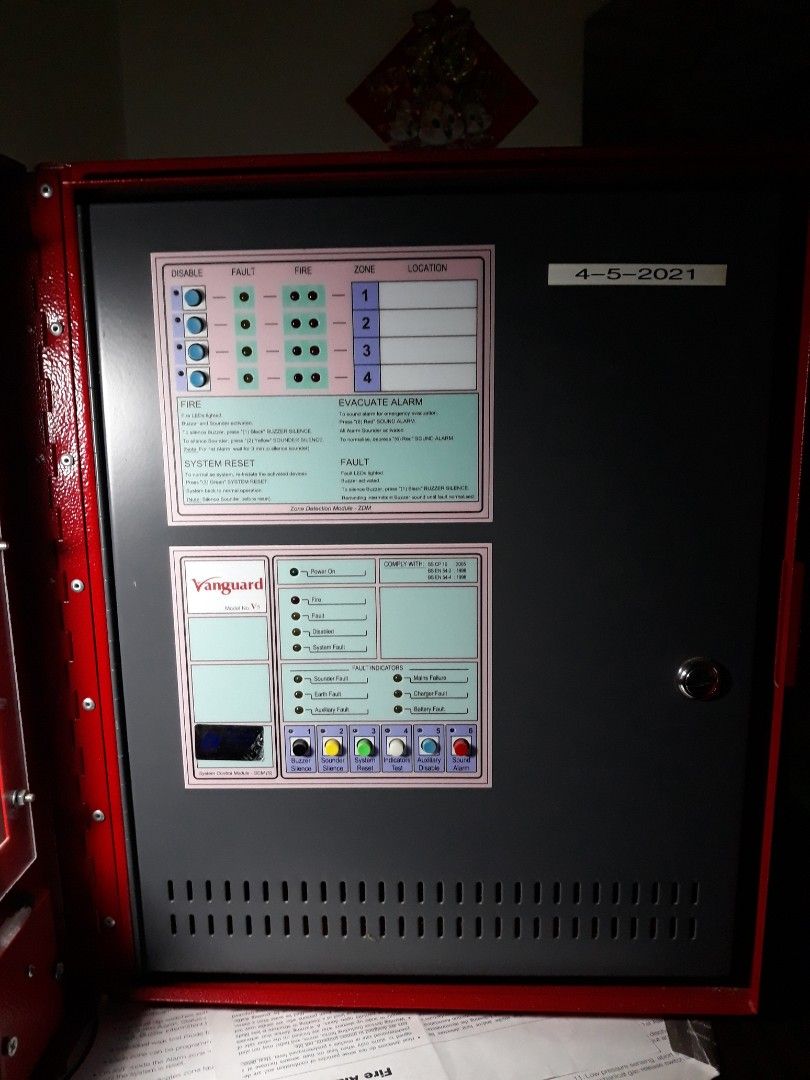 Used fire alarm panel 4 zoned, Furniture & Home Living, Security
