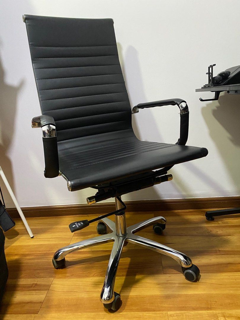 Used office chair, Furniture & Home Living, Furniture, Chairs on Carousell