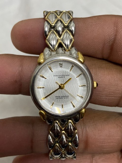 Valentino hot sale moradei watch