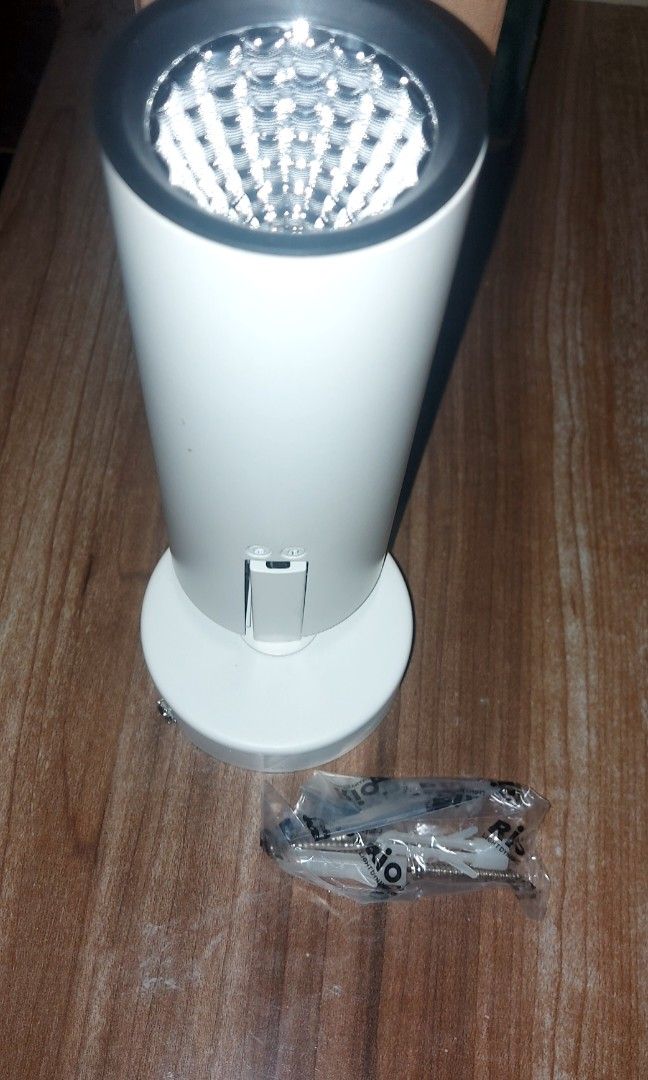 TRACK LIGHTS (Category: Lighting) located in Quezon City. Submitted by 3rdiy (Listing ID 1221593933, Image 2). Description: Rio Luminaries light LTC705 220v 12w 300k Beam angle: 60degree Non-dimmable.