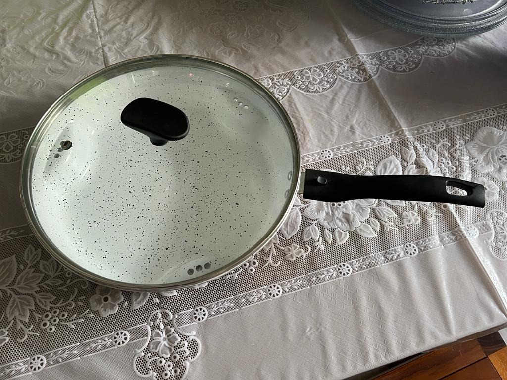 wellberg dry cooker, Furniture & Home Living, Kitchenware & Tableware, Cookware & Accessories on