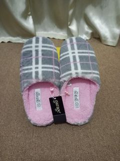 Women's slippers in pink grey