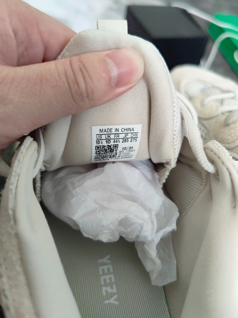 Yeezy 500 tag top