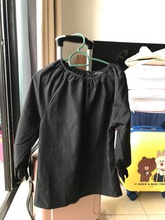 (Category: ) located in . Submitted by sisters4wardrobe (Listing ID 1221521392, Image 1). Description: .