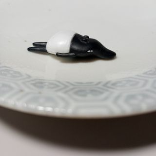 來貘子|癱軟款 馬來貘 森永巧克球xLAIMO cherng國插 第一代聯名 公仔 擺飾 扭蛋 轉蛋 療癒小物 出清#23兒童節