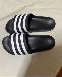 Addidas Adilette slides US 8 Mens