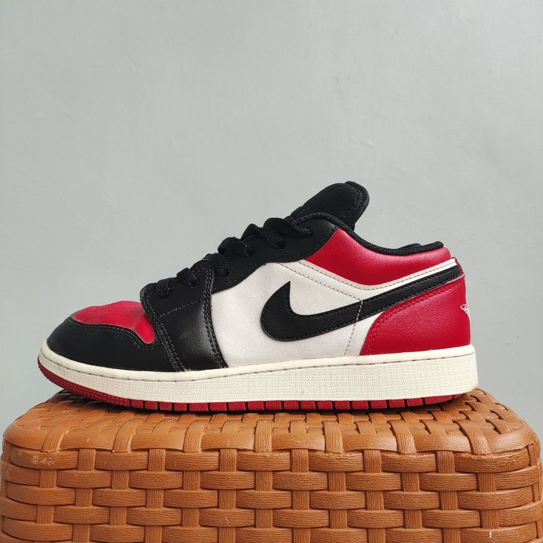 Air Jordan 1 Low (GS) 'Bred Toe' 553560612 UPC Tembus Size 40, Fesyen