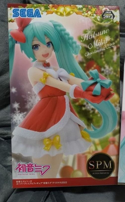 Christmas 2022 Hatsune Miku Figure / Figurine, Hobbies & Toys
