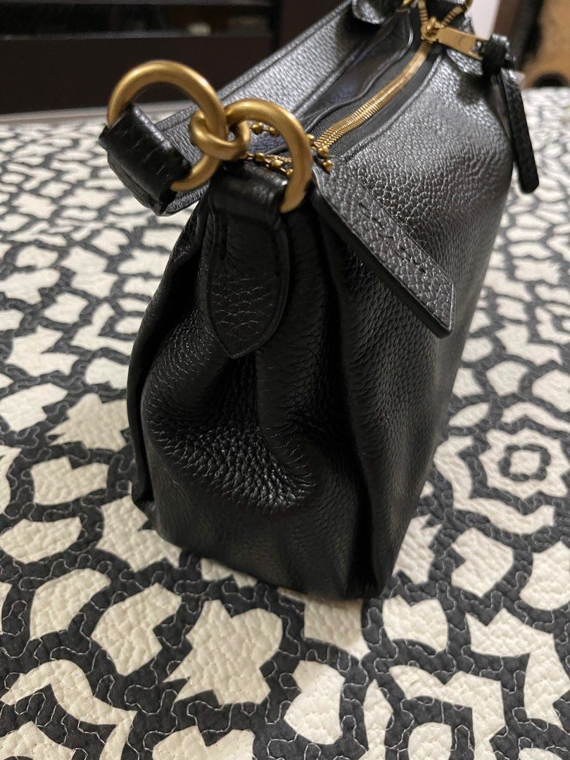 AUTHENTIC COACH SHAY CROSSBODY, Women's Fashion, Bags & Wallets