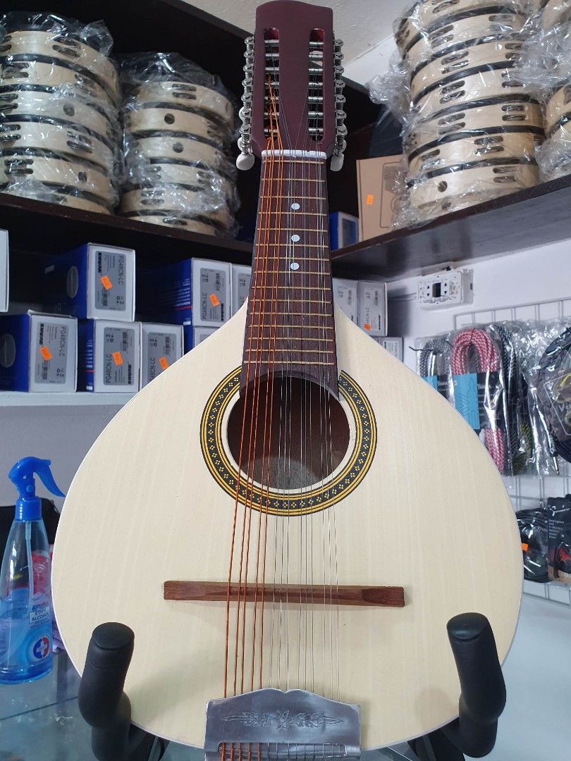 BANDURRIA Instruments with free bag and pick Banduria, Hobbies & Toys