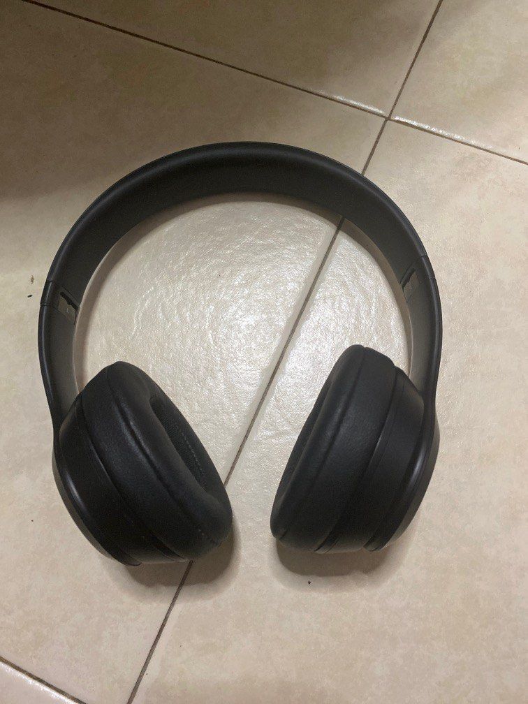 Beats Solo 3 Audio Headphones Headsets on Carousell