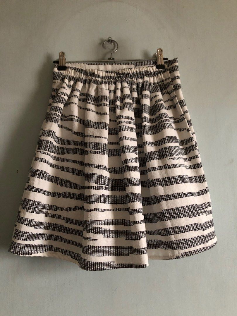 Black and White Stripes Skirt (Category: Skirts) located in Makati City. Submitted by histripes (Listing ID 1218302174, Image 2). Description: Cute!!!! Cute silhouette when worn! Not my style lang pala 😢 Thrifted! No tag! But will fit a medium. 📱[MOP] Gcash, BPI, BDO, Metrobank! 📦 [MOD] SF shouldered by buyer, can ship anywhere! Msg me for any questions! Can provide actual dimensions and more photos upon request. .