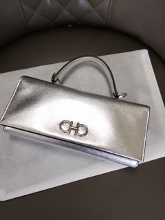 (Category: ) located in . Submitted by Shop_for_authentic_only.sg (Listing ID 1218246196, Image 1). Description: .