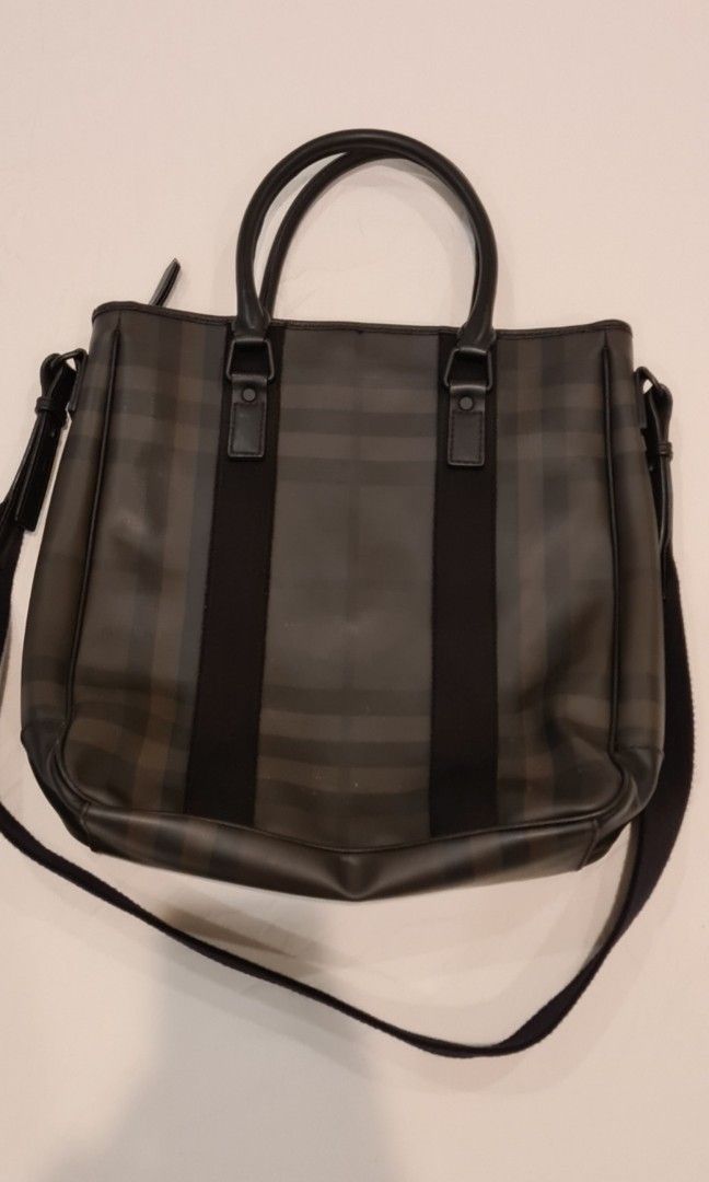 Burberry Men's Tote Bag, Luxury, Bags & Wallets on Carousell