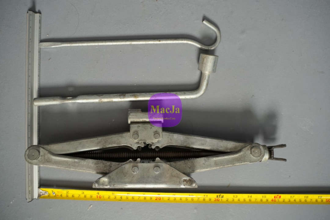 Car Scissor Jack TOYOTA, Auto Accessories on Carousell