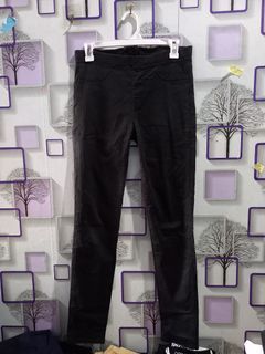 Celana panjang bahan uniqlo hitam M