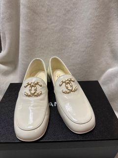 Chanel 23p 白色 loafer