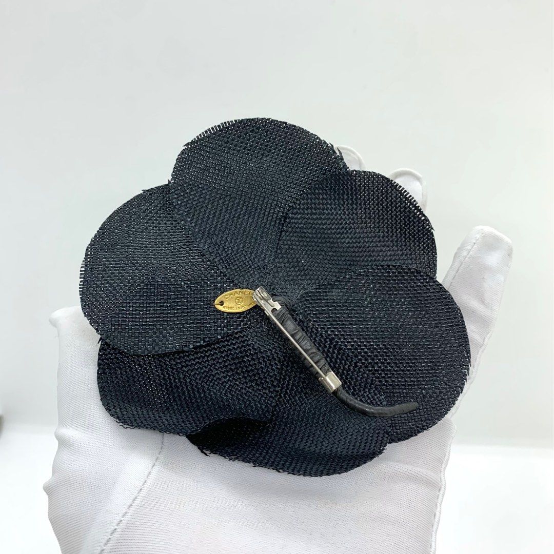 CHANEL CAMELLIA CORSAGE BLACK 237000963 ;, Women's Fashion, Jewelry &  Organisers, Brooches on Carousell