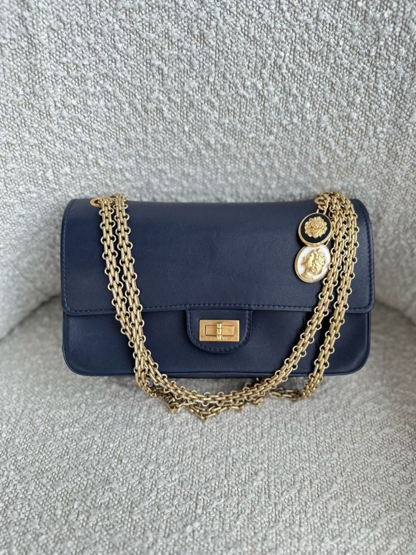 Chanel best sale 2.55 nude