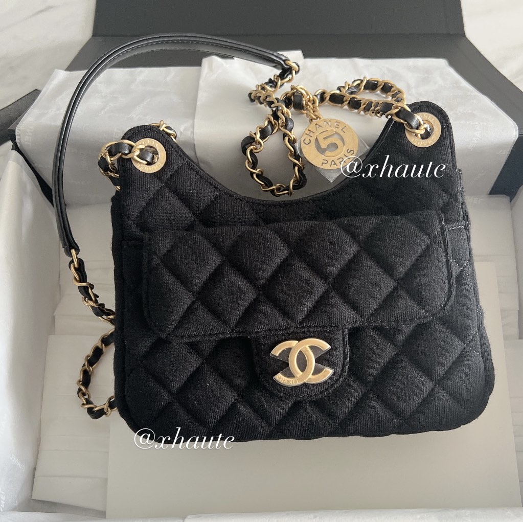 Chanel 23C Pearl Crush Hobo Ice Blue Calfskin Shoulder Bags Gbhw