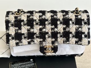 Affordable chanel tweed flap For Sale