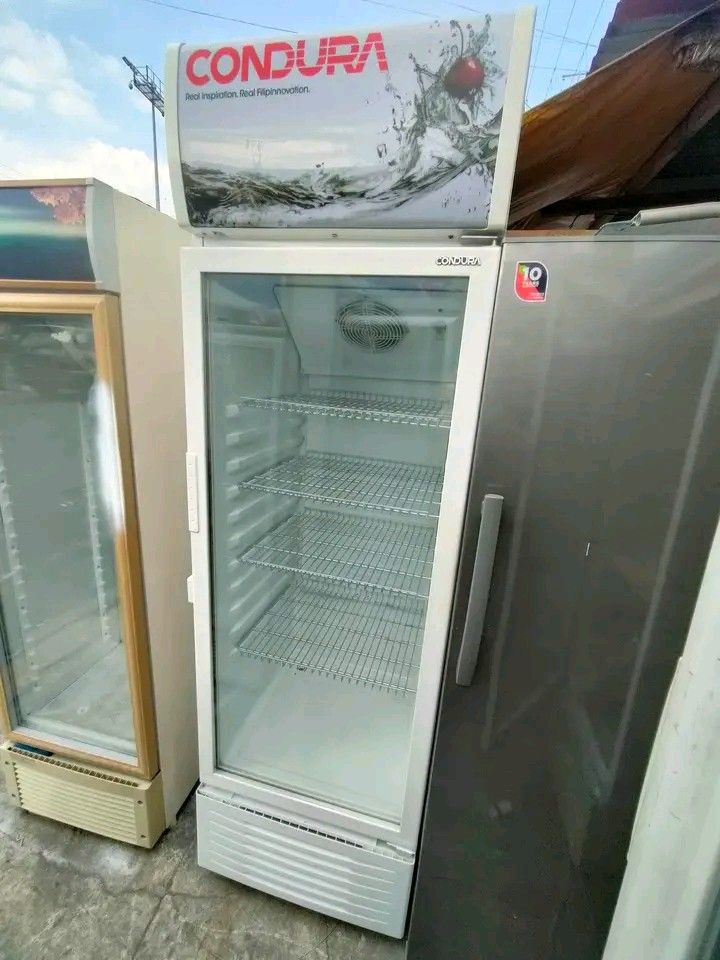 CONDURA SHOWCASE CHILLER 9CUFT, TV & Home Appliances, Kitchen
