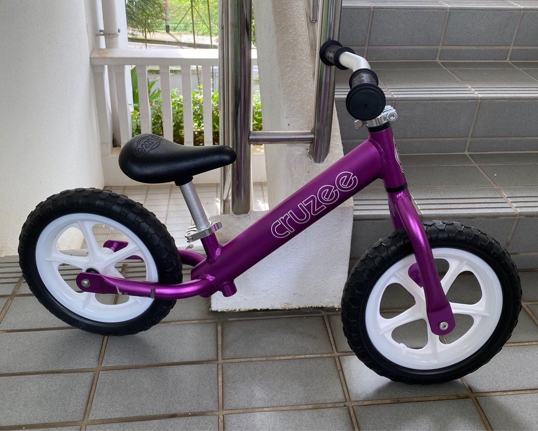 Cruzee Balance Bike, Sports Equipment, Bicycles & Parts, Bicycles on