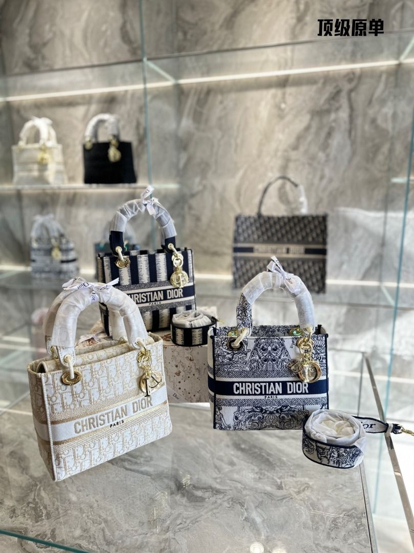 Embroidered hot sale dior bag