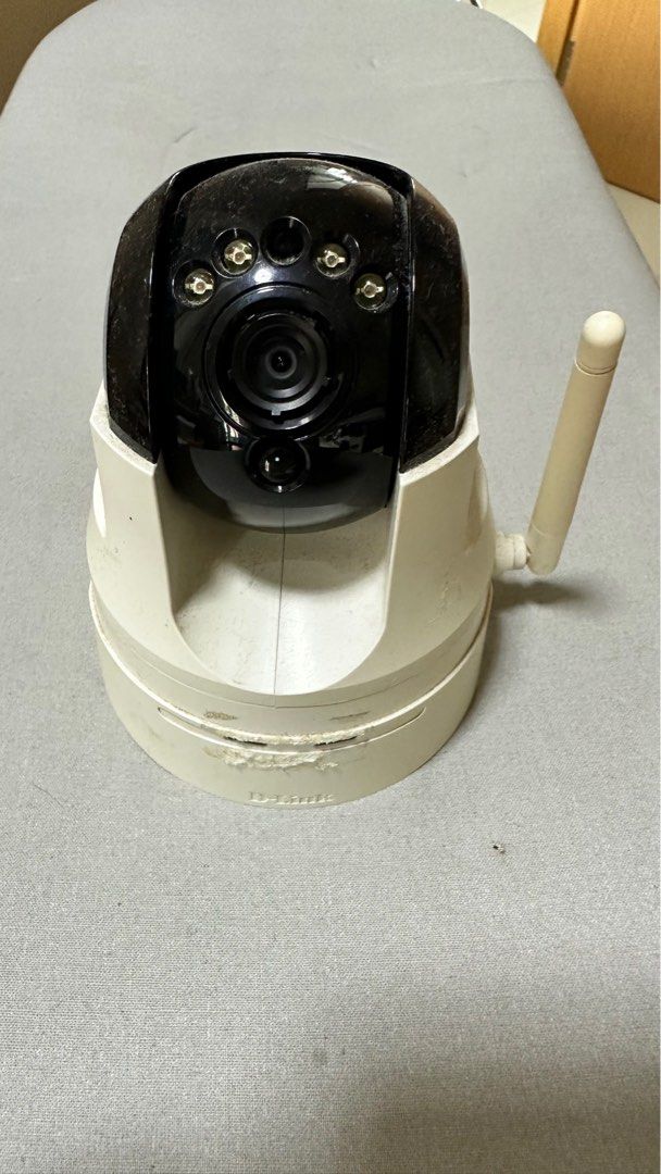 Dlink Wireless Camera (Category: Webcams) located in Singapore. Submitted by crowsg (Listing ID 1218204784, Image 1). Description: .