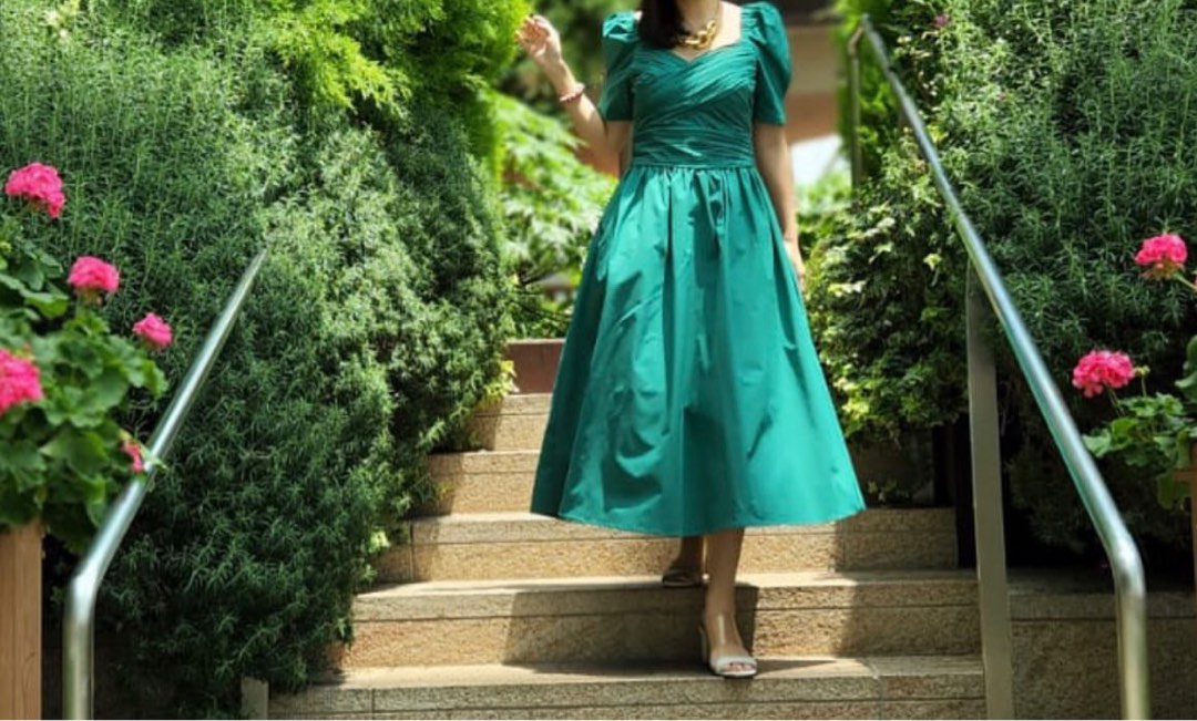 Elegant midi dress green superb quality Women s Fashion Dresses