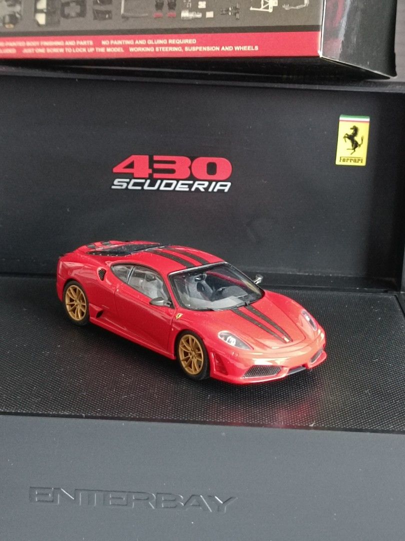 ENTERBAY 430 SCUDERIA 1 43 スケールモデル（Enterbay GM