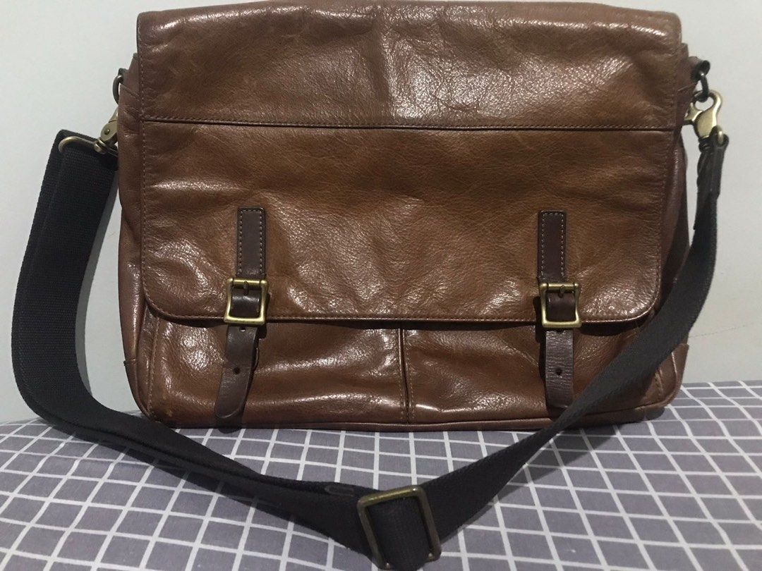 Fossil defender messenger bag store