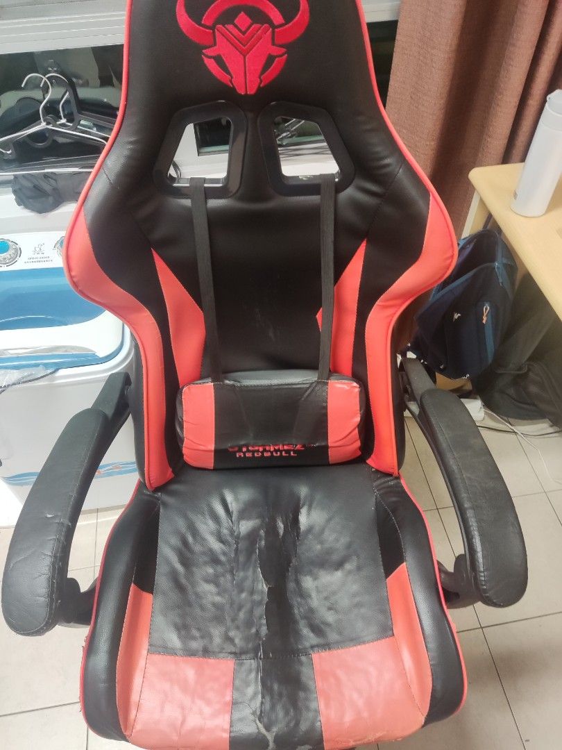 Gaming Chair, Furniture & Home Living, Furniture, Chairs on Carousell
