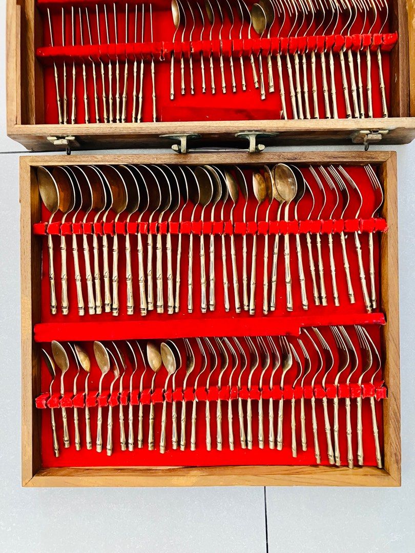 Genuine Thai Bronzeware (Category: Dinnerware & Cutlery) located in Muntinlupa City. Submitted by HeavyMeta (Listing ID 1218198243, Image 1). Description: My mother’s formal dining set . 149 pieces RFS : de cluttering kitchen .