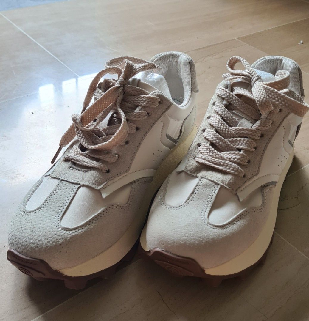 White leather cheap walking sneakers