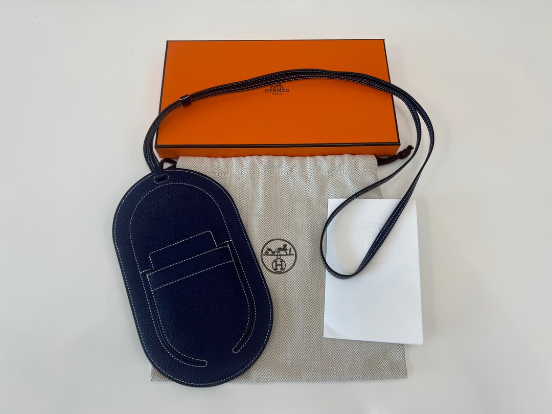 HERMES Barenia Faubourg In-The-Loop Phone To Go GM Case Fauve 900700