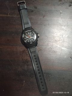 Jam tangan anak laki-laki