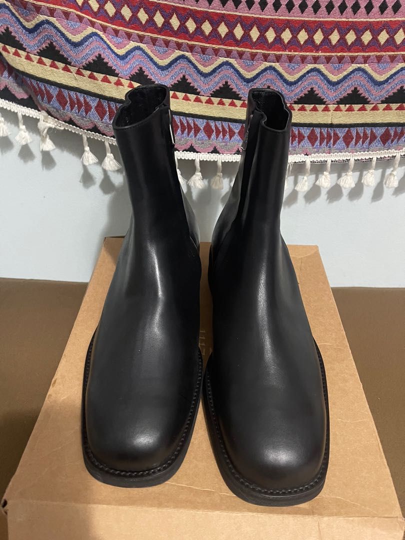Vibram sole store chelsea boot