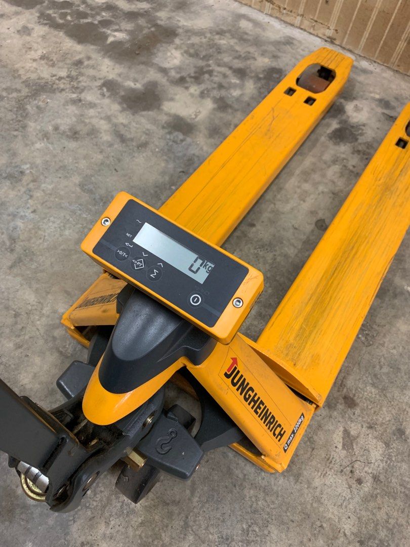 Jungheinrich Pallet Jack with Weighing Scale, Everything Else on Carousell