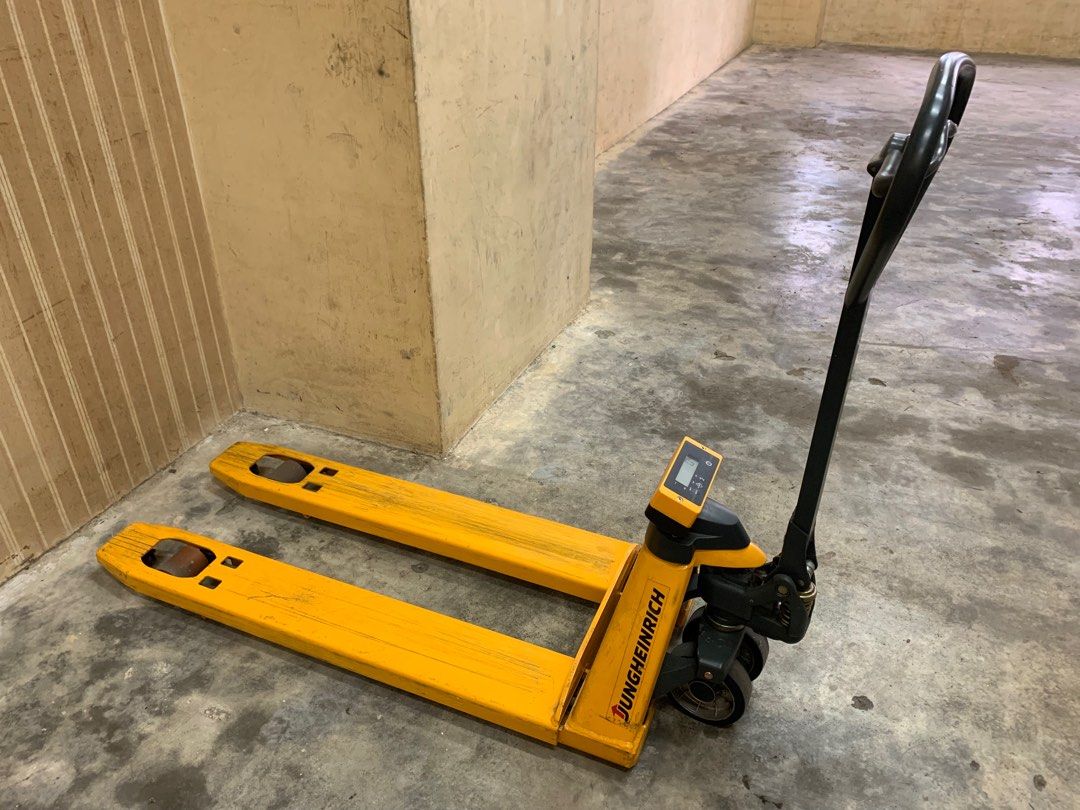 Jungheinrich Pallet Jack with Weighing Scale, Everything Else on Carousell