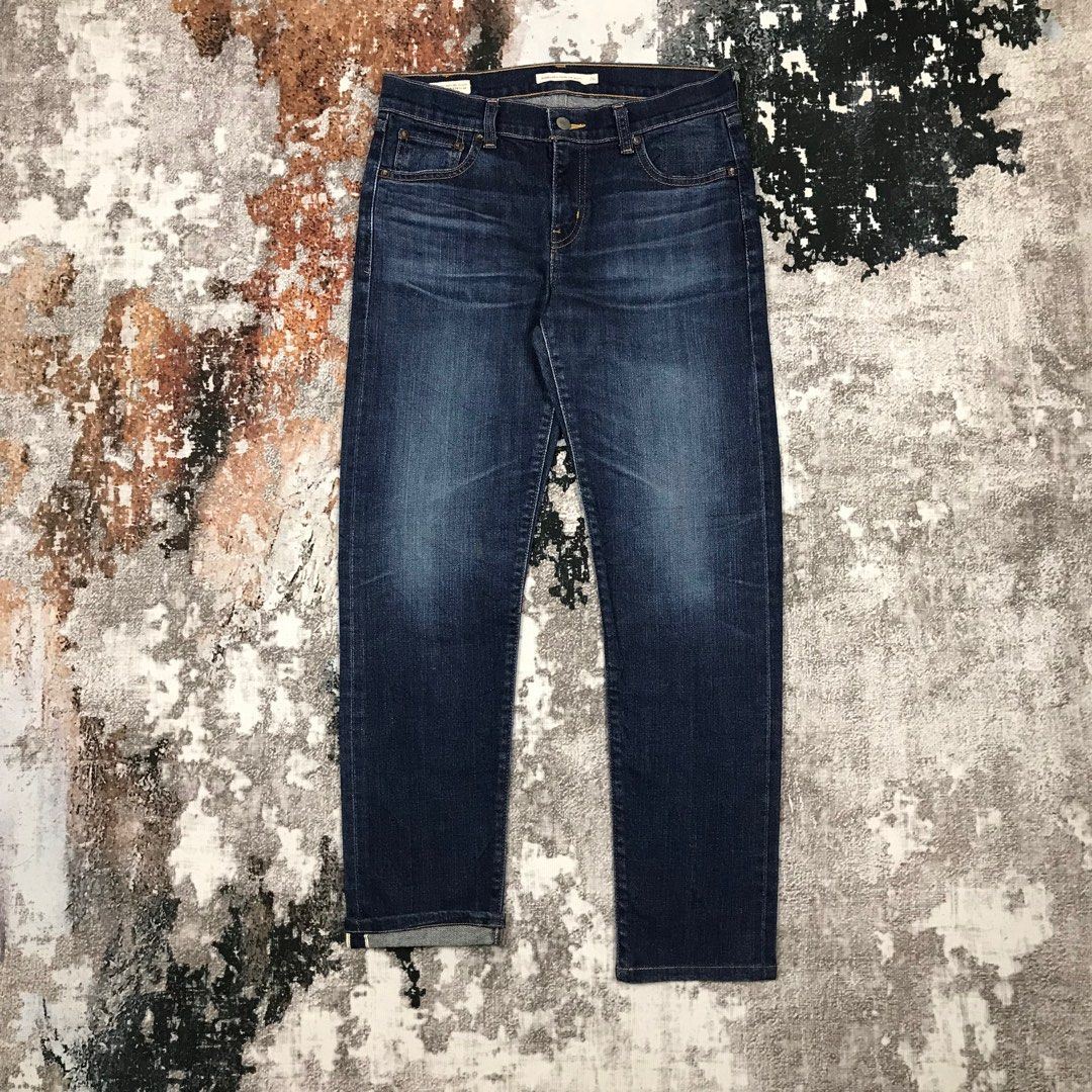 Levis Big E Premium Collection Slim Straight Jeans, Men's Fashion, Bottoms,  Jeans on Carousell