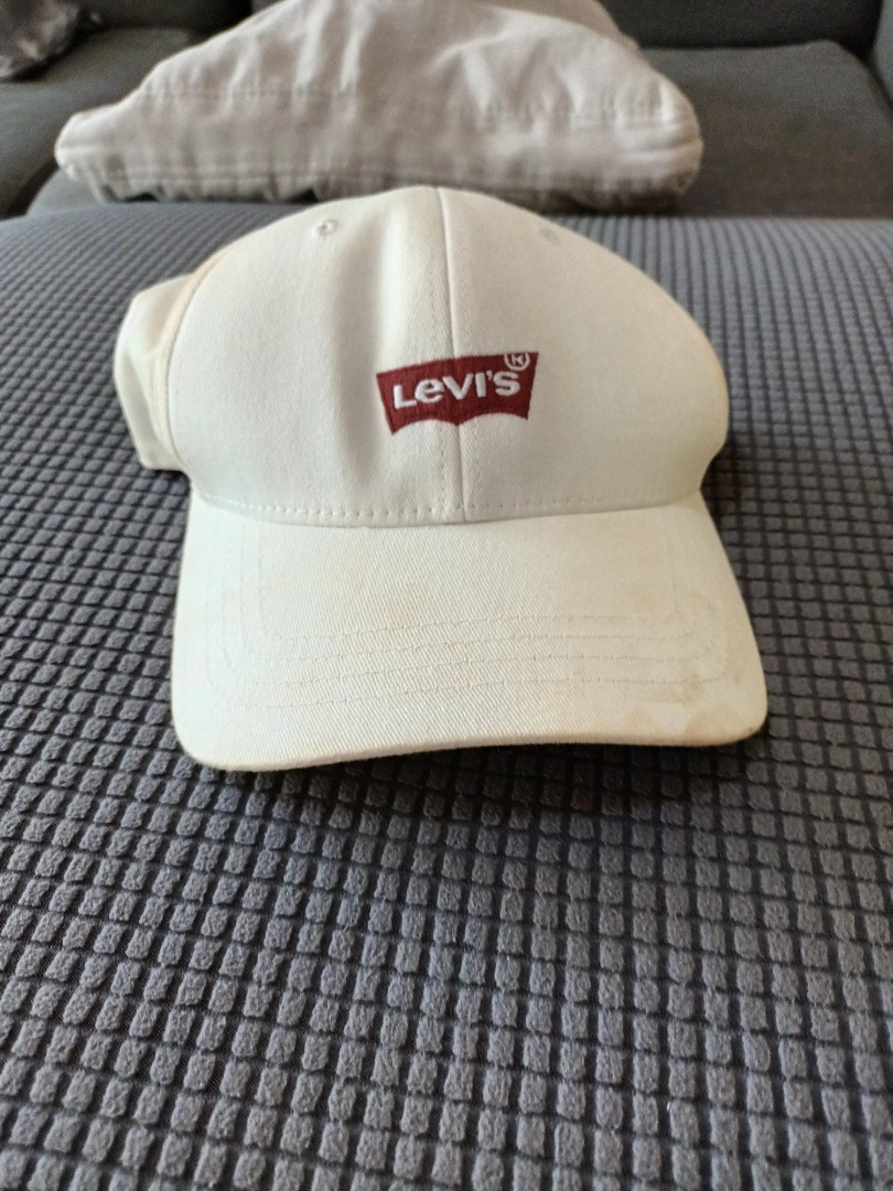 Levi's cap, Men's Fashion, Watches & Accessories, Caps & Hats on Carousell