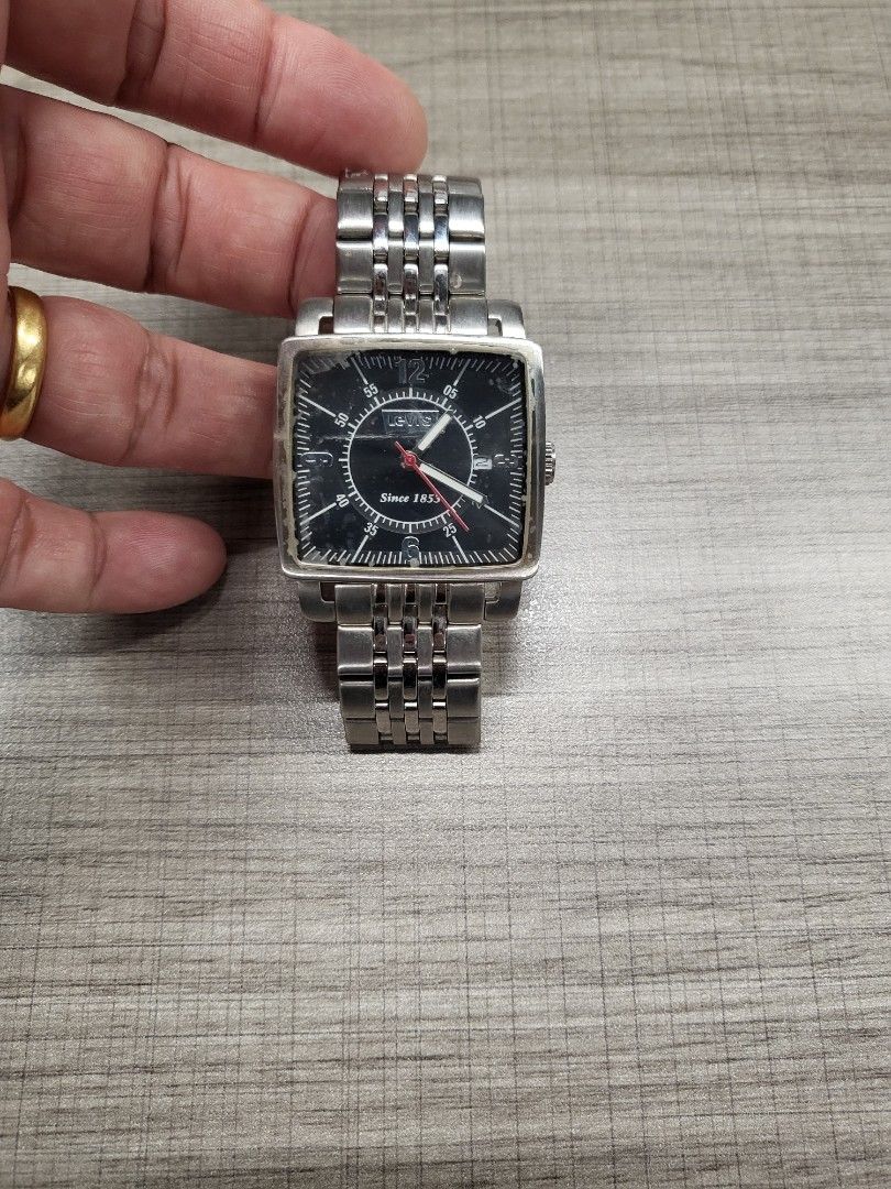Levis wrist watch price online