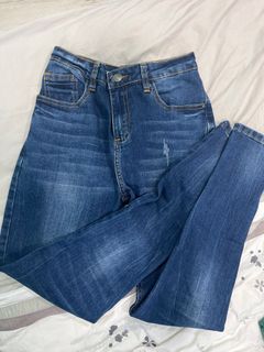 (Category: ) located in . Submitted by ashlays (Listing ID 1218286852, Image 1). Description: .